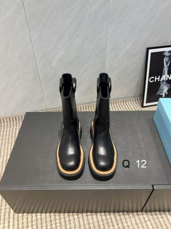 Picture of Prada Shoes _SKUPradasz35-40J090818880